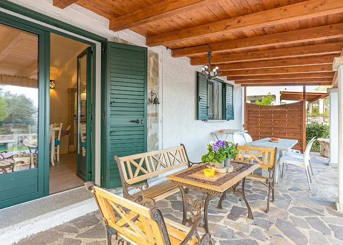 Bella Vista With Sea View - Happy